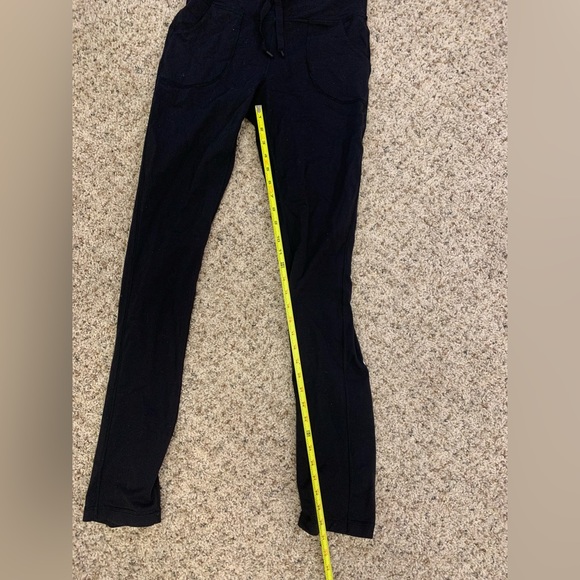 Lululemon Straight Leg Legging with Tie Waist - Picture 6 of 6